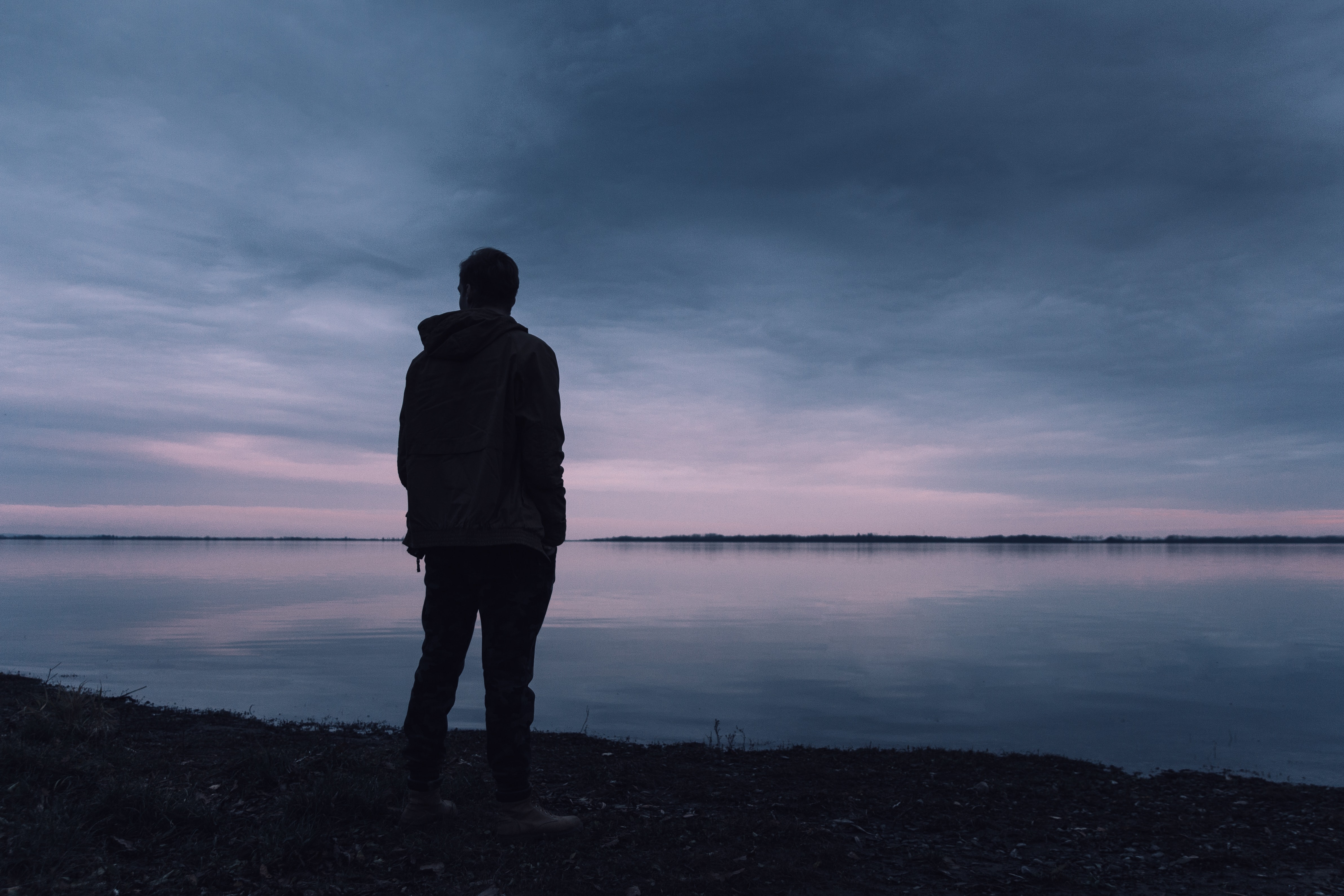 4 tips to enjoying being alone.